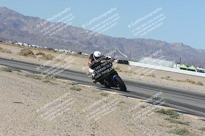 media/Oct-30-2025-Racers Edge (Thu) [[dabbdaf680]]/3-B Group/Session 3 (Turn 15 Inside)/